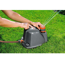 GARDENA Comfort Vielflächenregner AquaContour automatic für bis zu 350 m² (Wurfweite 2.5-10.5 m)